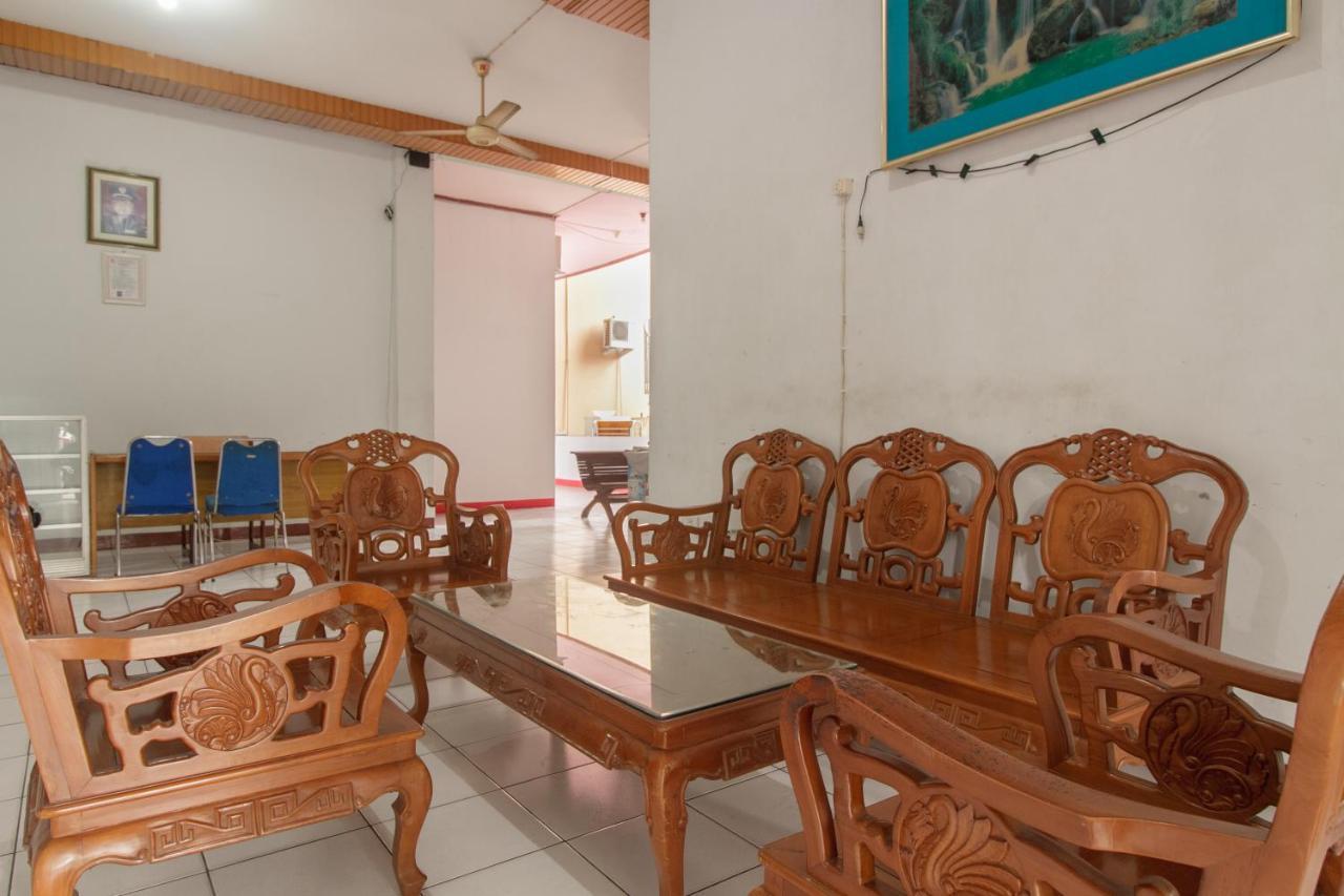 Koolkost Syariah Near Ayani Mega Mall Pontianak Extérieur photo